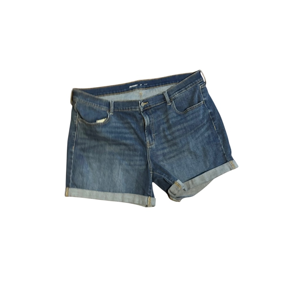 Old Navy Womens Size 16 Mid-Rise Cuffed Denim Shorts Medium Wash Blue Stretch